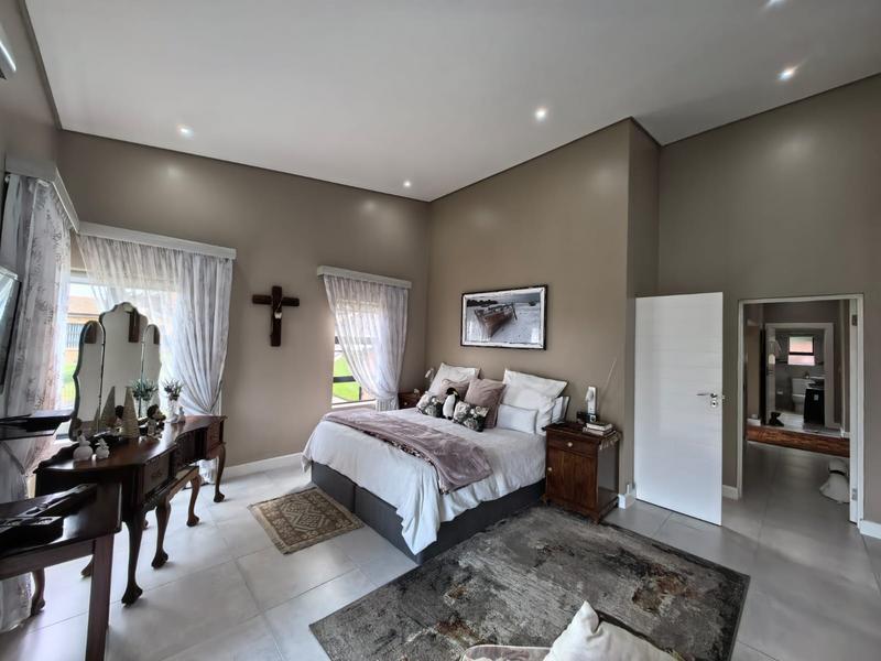 4 Bedroom Property for Sale in Tergniet Western Cape